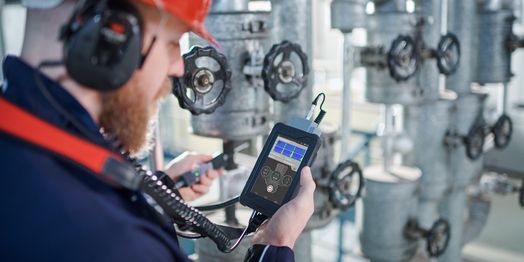 ultrasonic steam trap testing with ultrasonic testing device sonaphone