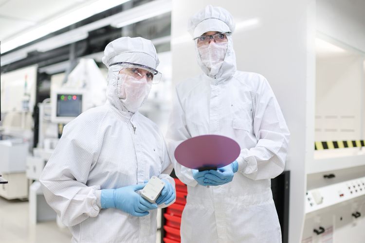 Wafer Cleaning in Semiconductor Manufacturing through Liquid Flow Measurement