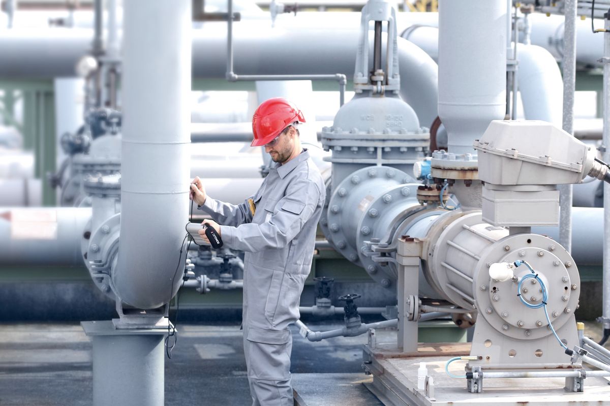 Corrosion Testing at Refineries